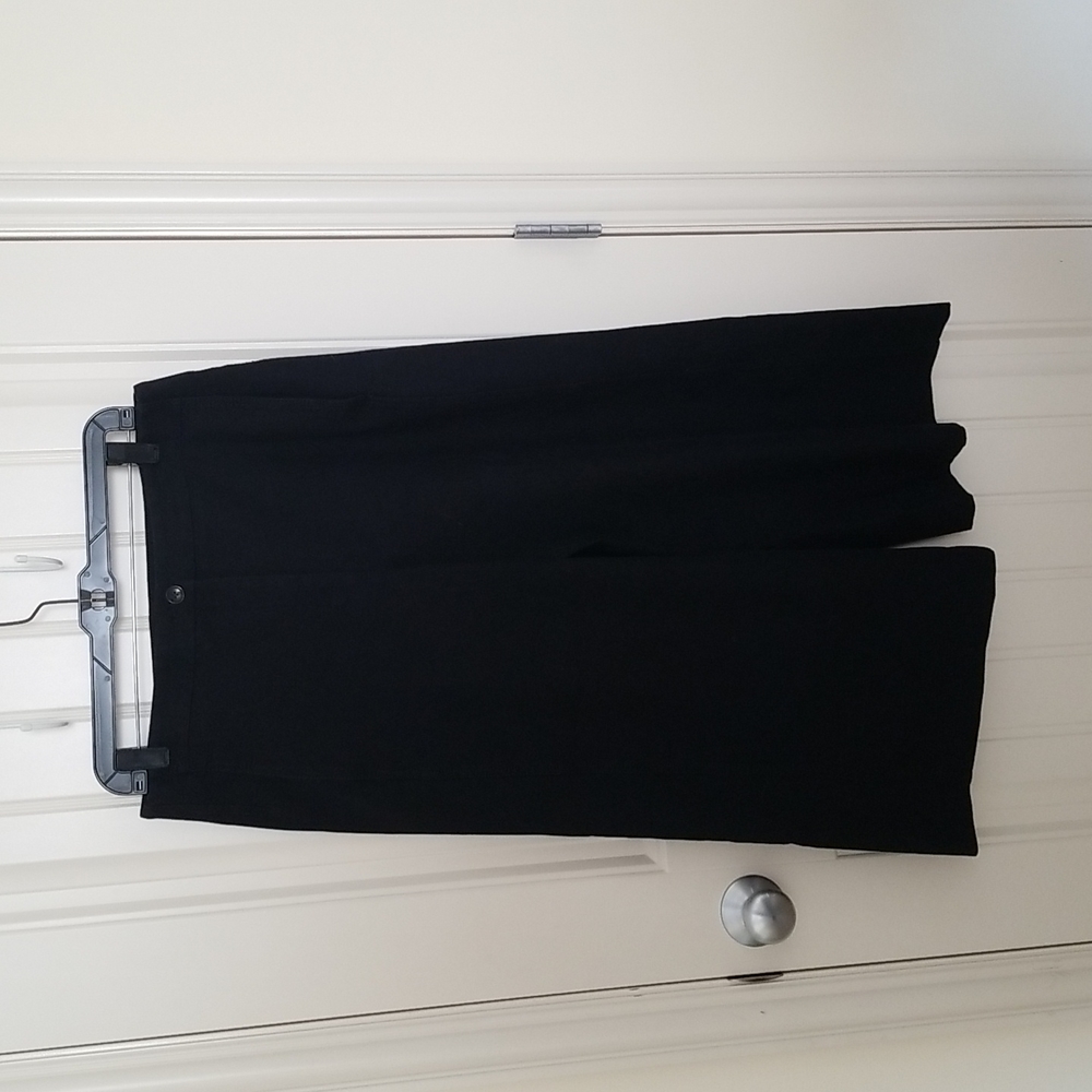 Ann Taylor Black Marina Cropped Pants Size 12 Petite